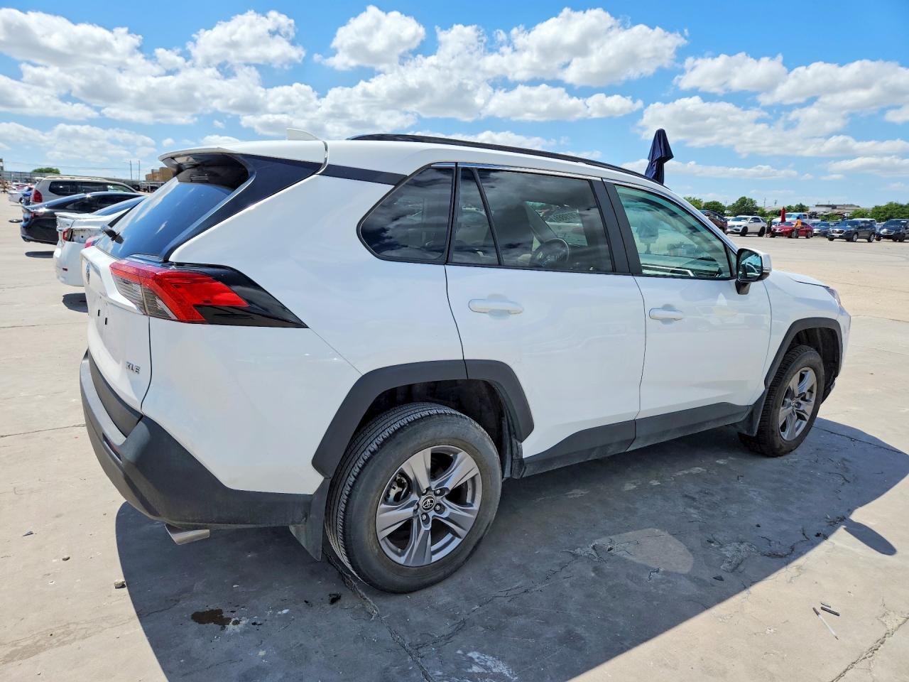 2024 Toyota Rav4 Xle - Image 3