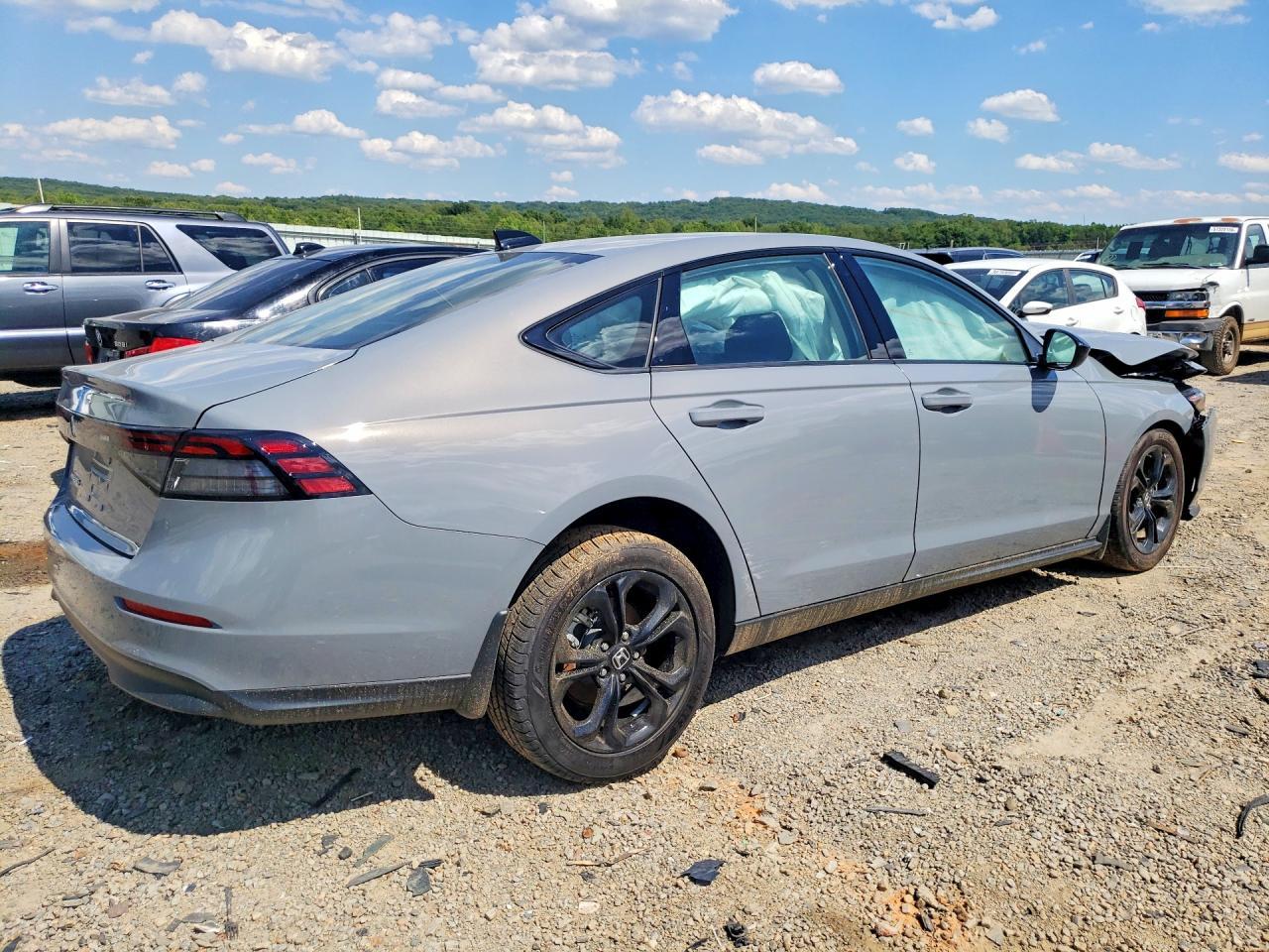 2025 Honda Accord Se - Фото 3
