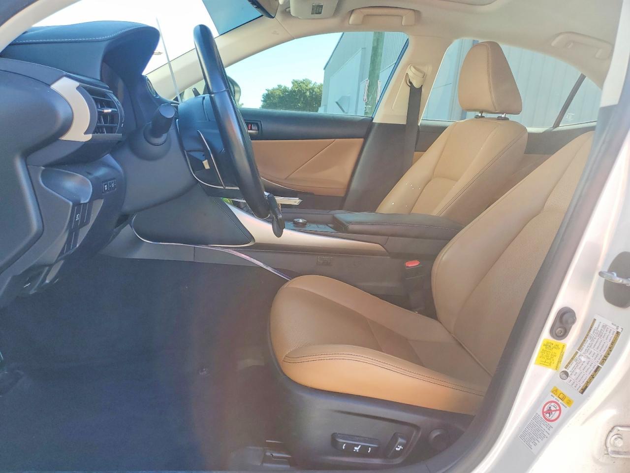 2017 Lexus Is 200T - Фото 7