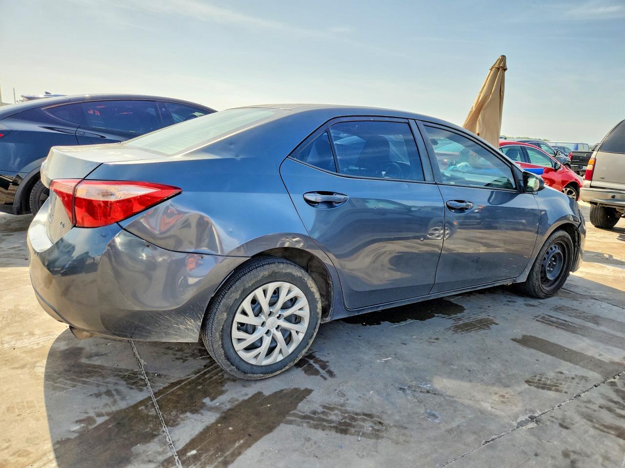 2017 Toyota Corolla Le - Фото 3
