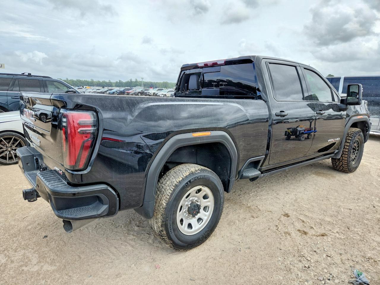 2024 GMC Sierra K3500 At4 - Фото 3