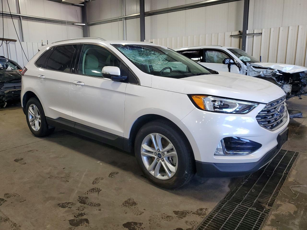 2019 Ford Edge Sel - Фото 4