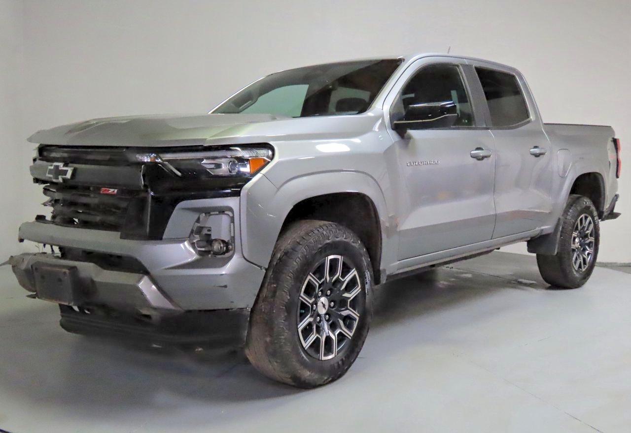 2023 Chevrolet Colorado Z71 - Фото 2