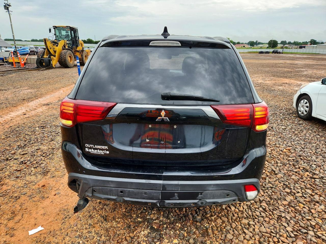 2020 Mitsubishi Outlander Se - Image 6