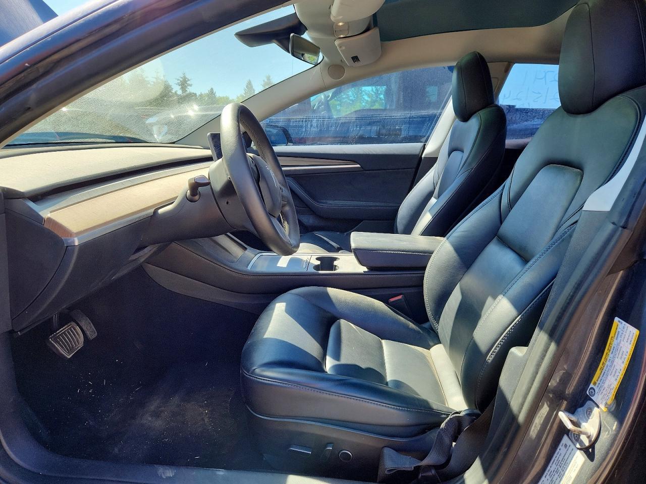2023 Tesla Model 3 - Image 7