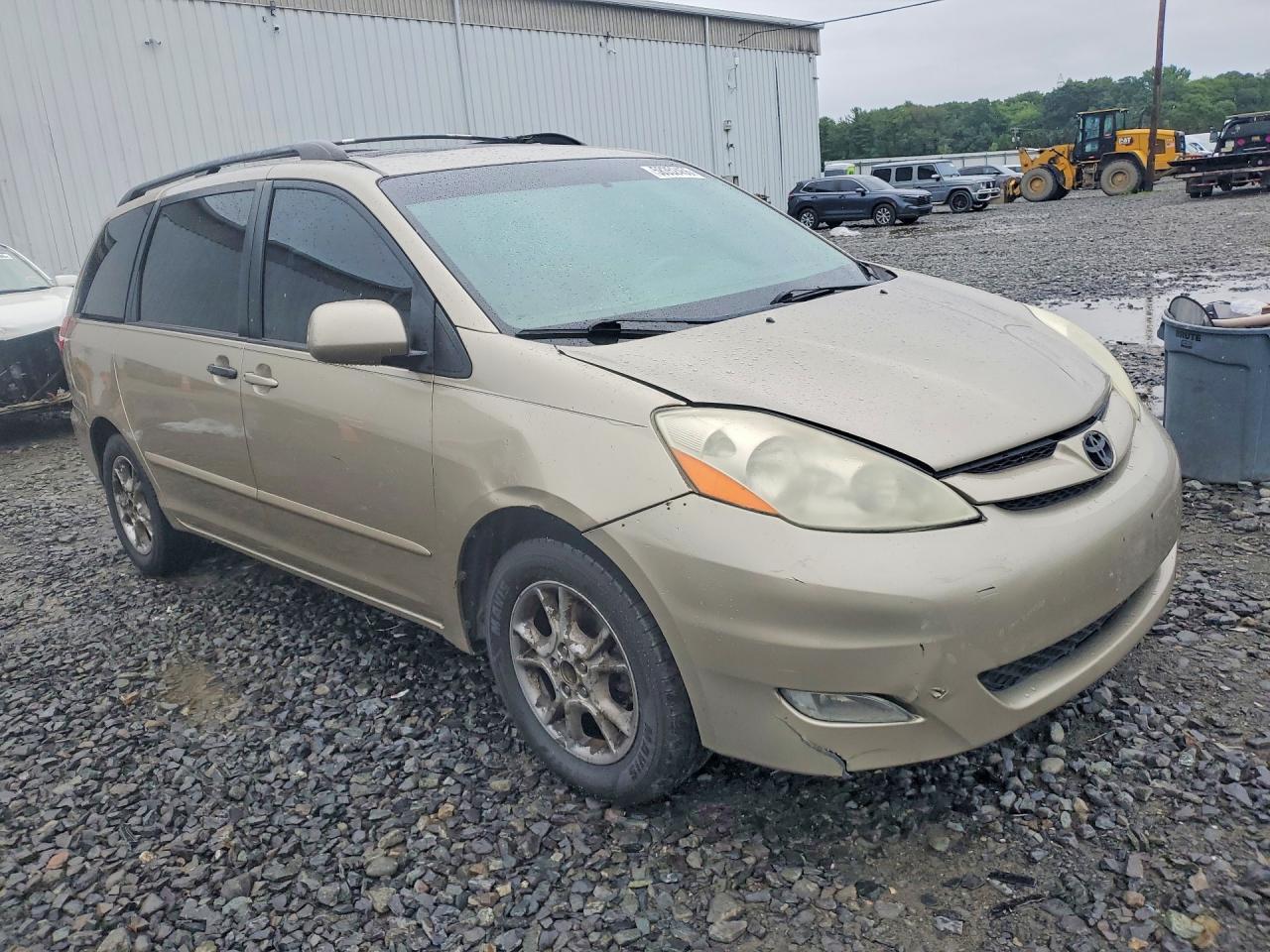 2006 Toyota Sienna Xle 7 Passenger - Image 4