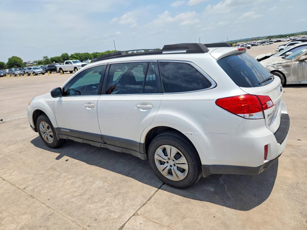 2011 Subaru Outback 2.5I - Фото 2