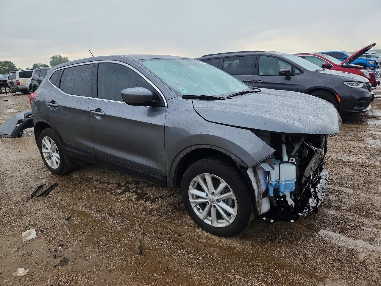 2017 Nissan Rogue Sport S - Фото 4