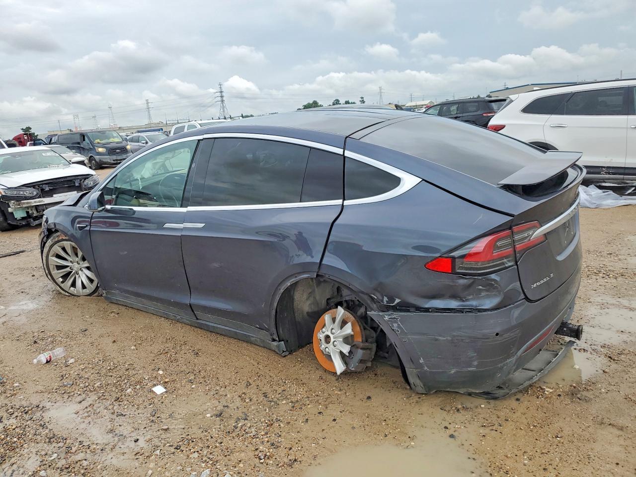 2019 Tesla Model X - Image 2