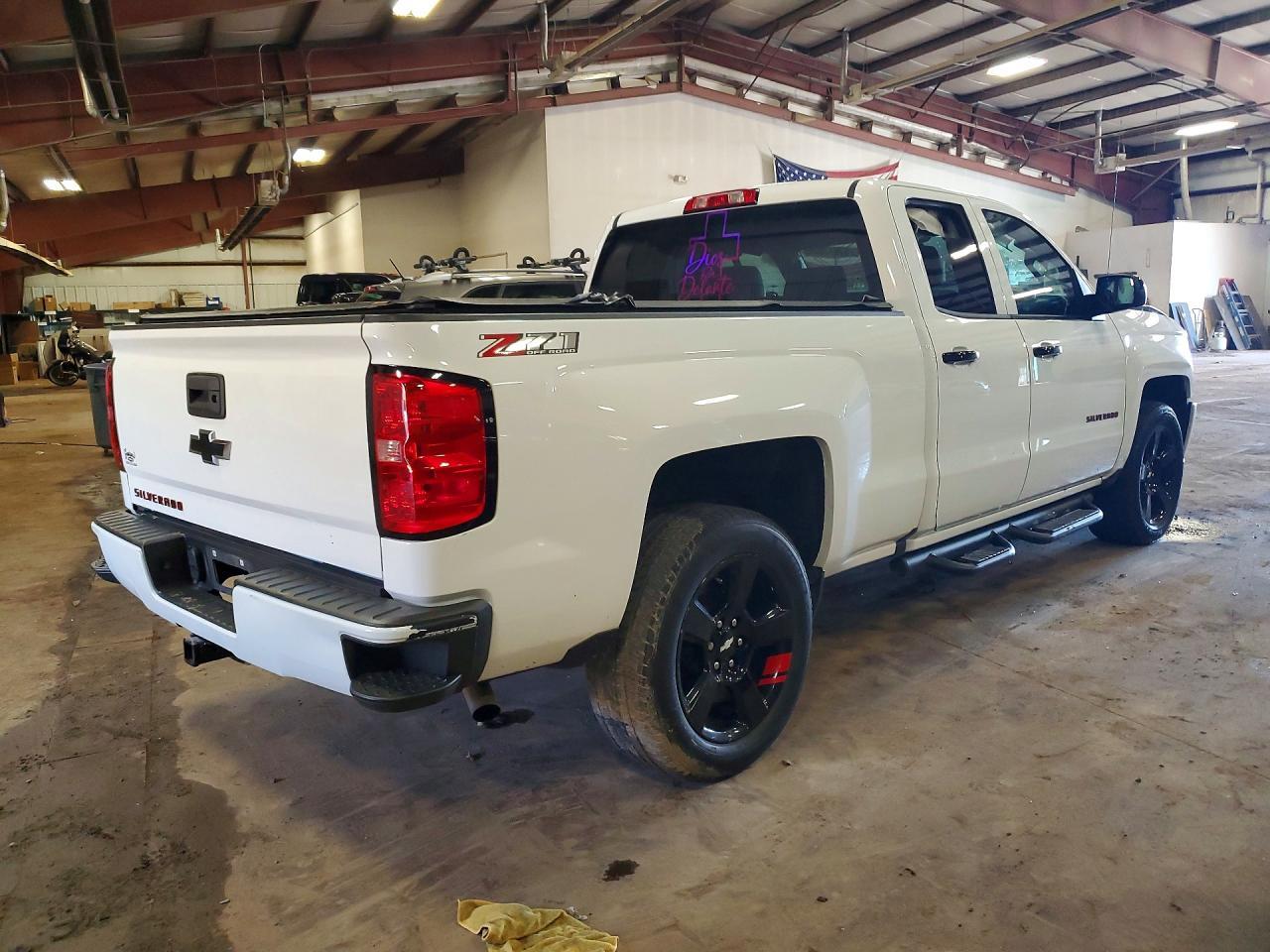 2018 Chevrolet Silverado K1500 Lt - Image 3