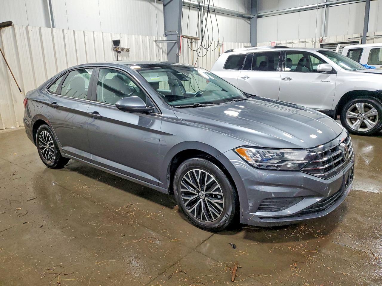2021 Volkswagen Jetta S/Se/R-Line - Фото 4