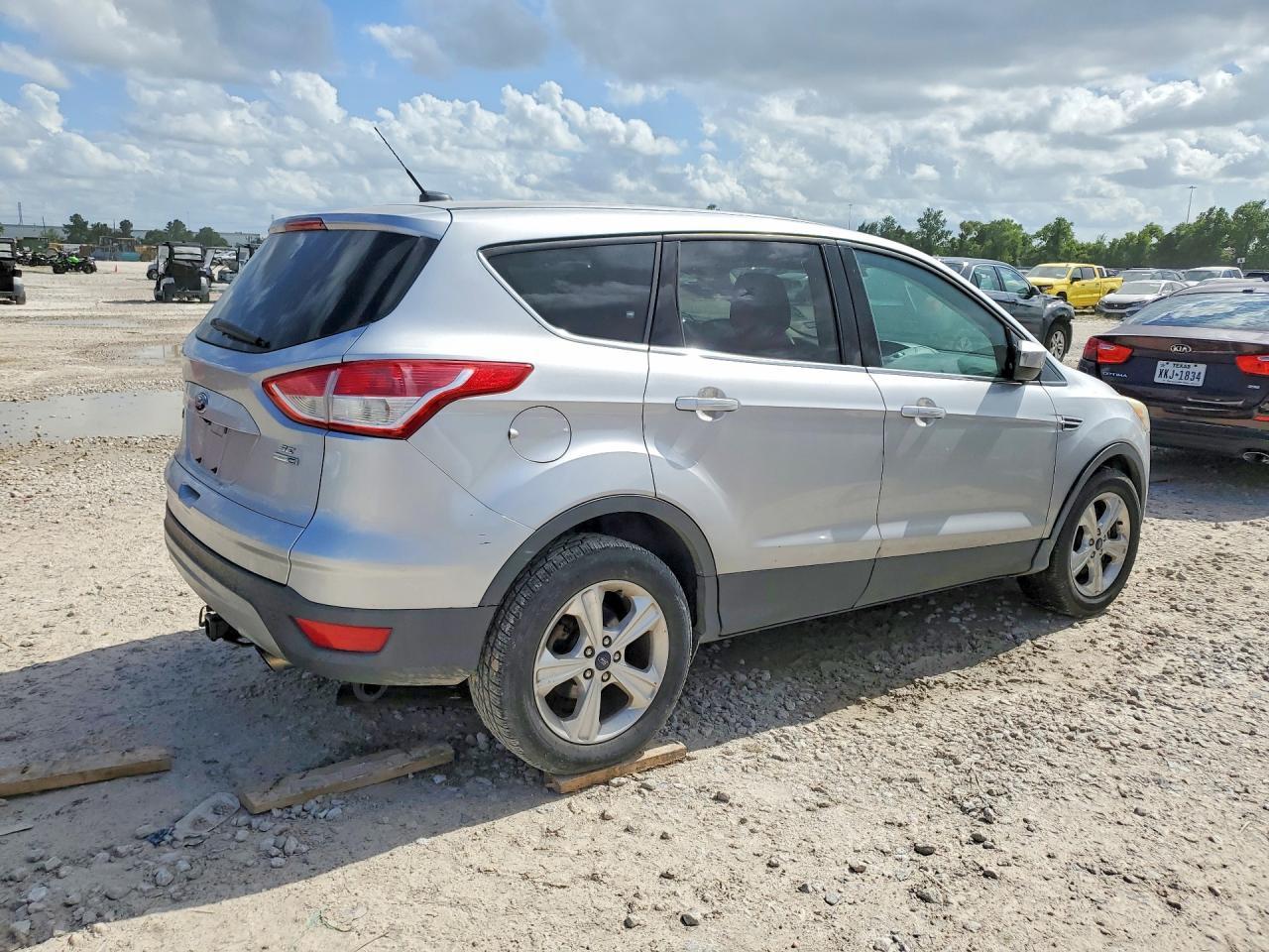 2016 Ford Escape Se - Image 3