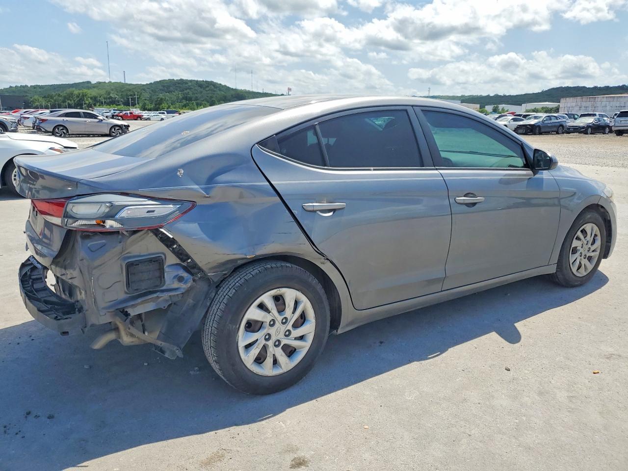 2018 Hyundai Elantra Se - Фото 3