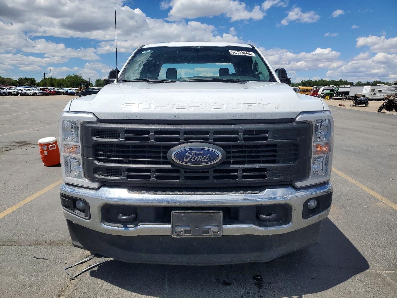 2025 Ford F350 Super Duty - Image 5