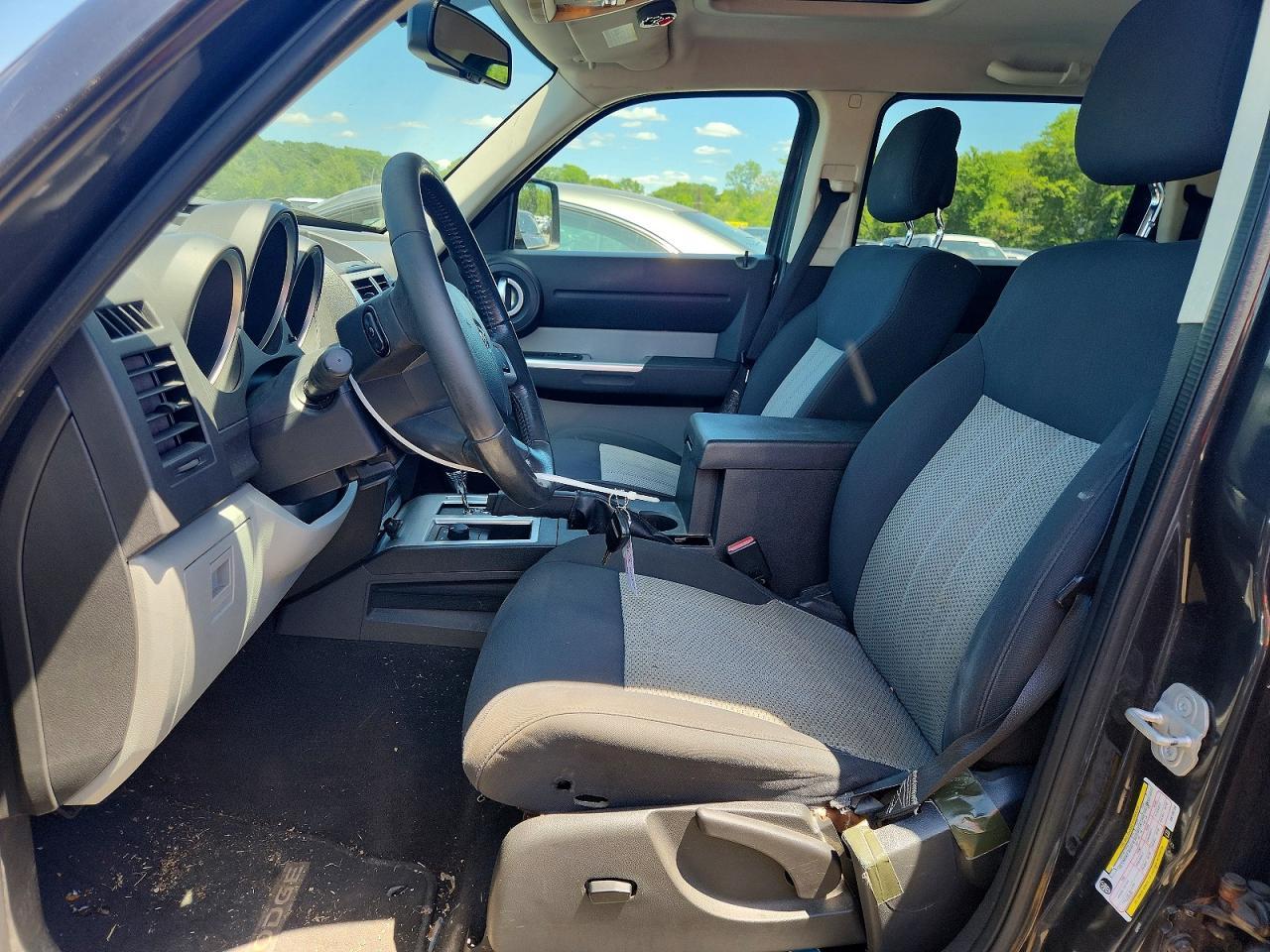 2010 Dodge Nitro Sxt - Image 7