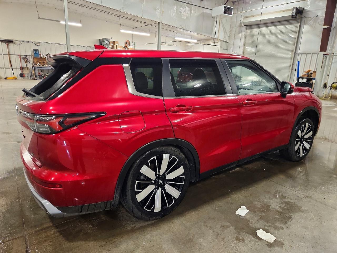 2025 Mitsubishi Outlander Se - Image 3