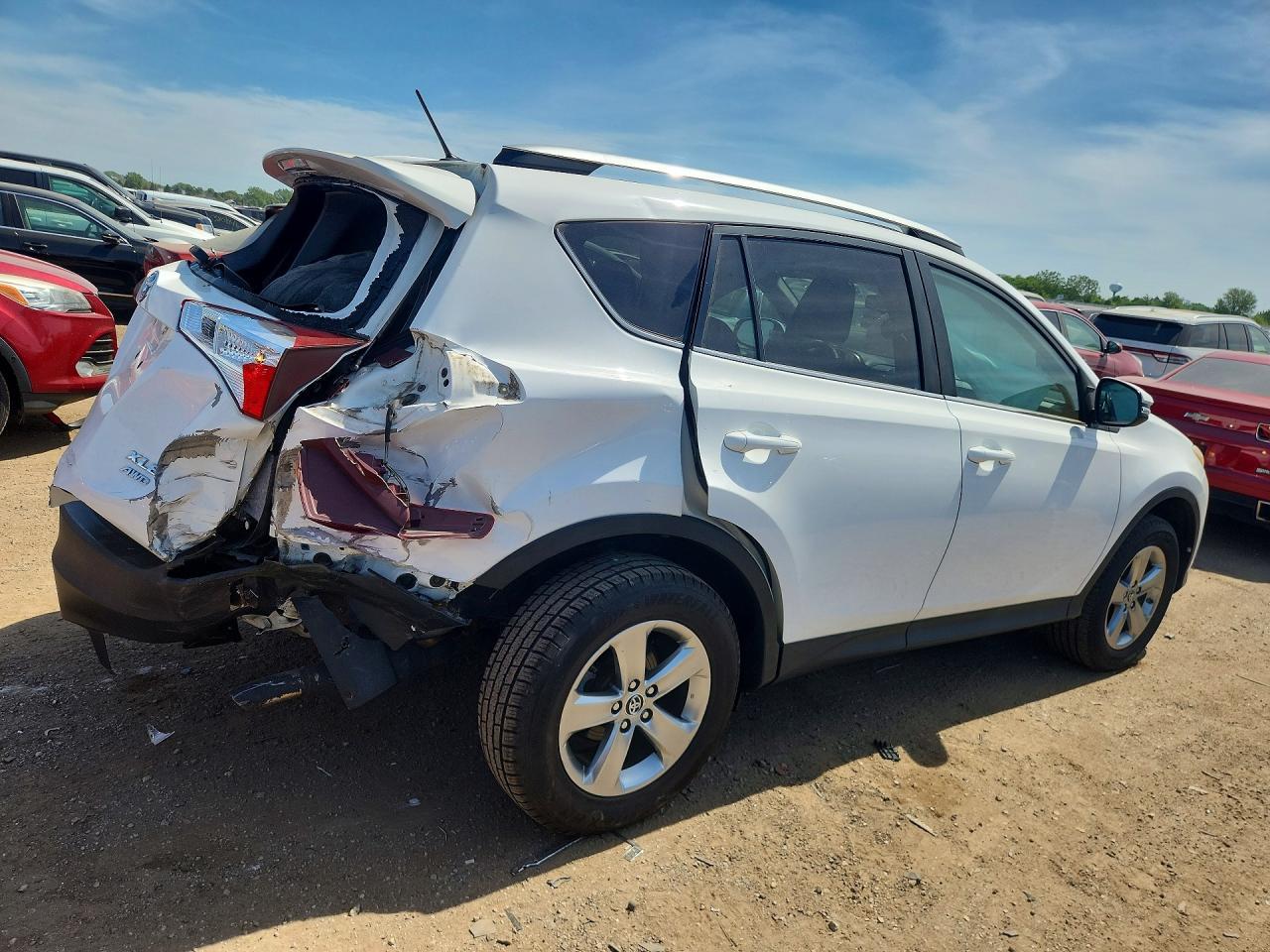 2015 Toyota Rav4 Xle - Фото 3