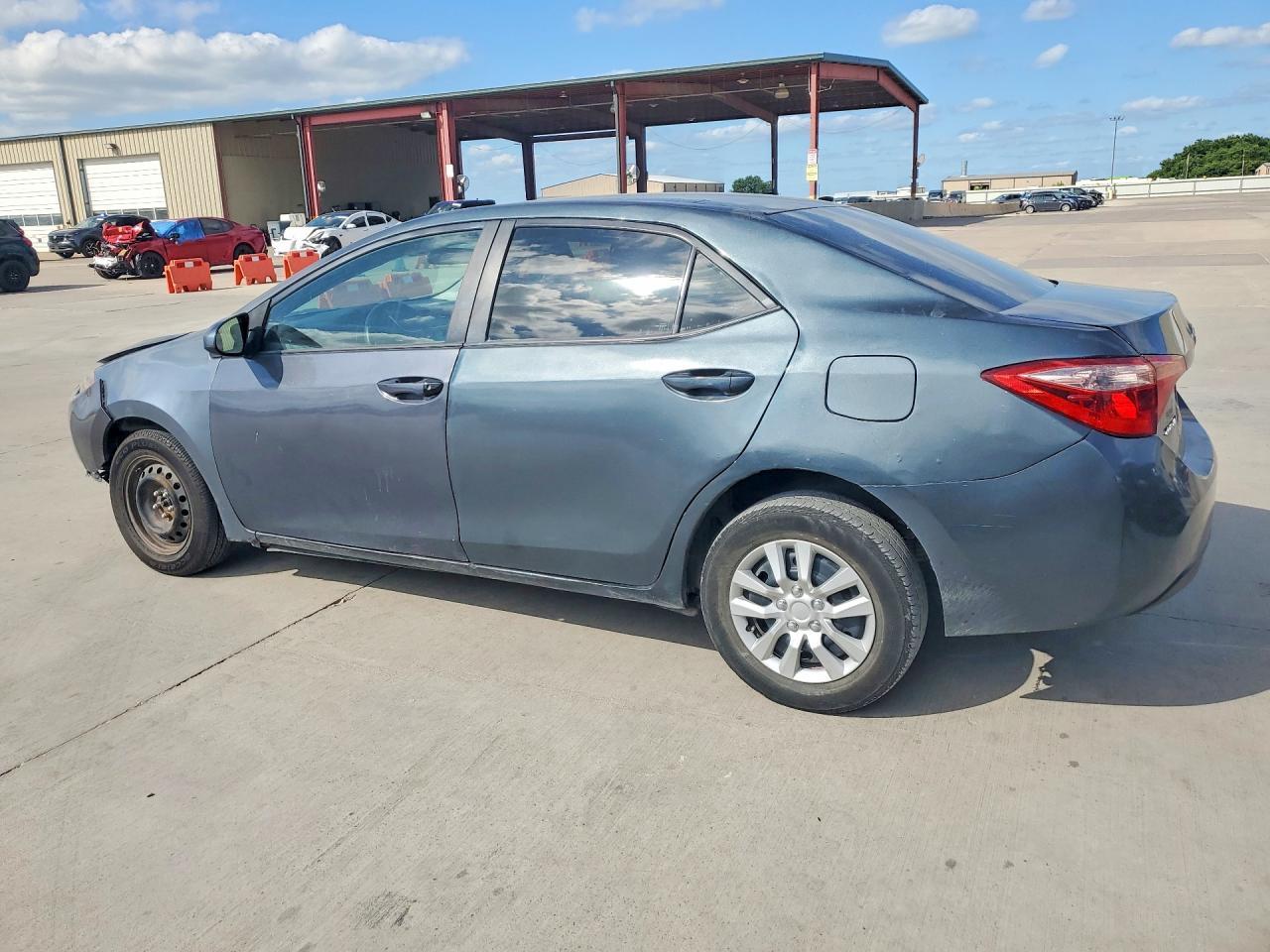 2018 Toyota Corolla Le - Фото 2