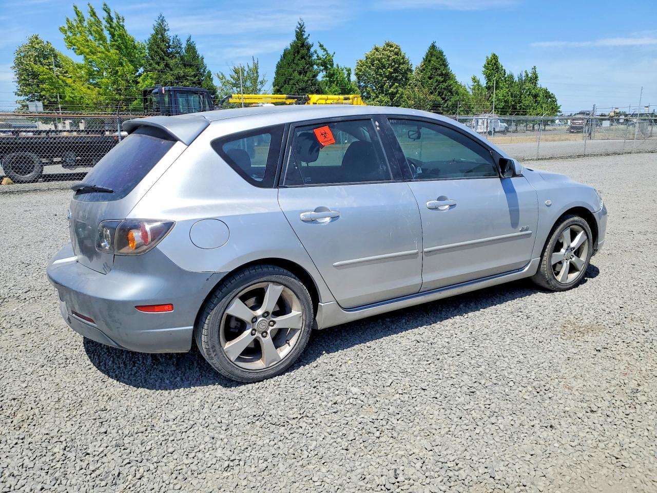2004 Mazda 3 Hatchback - Фото 3