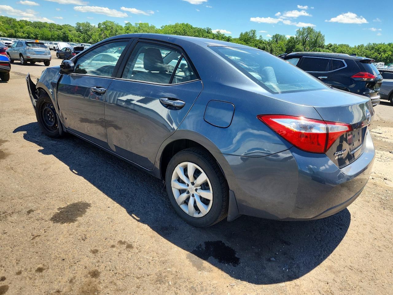 2015 Toyota Corolla Le - Фото 2