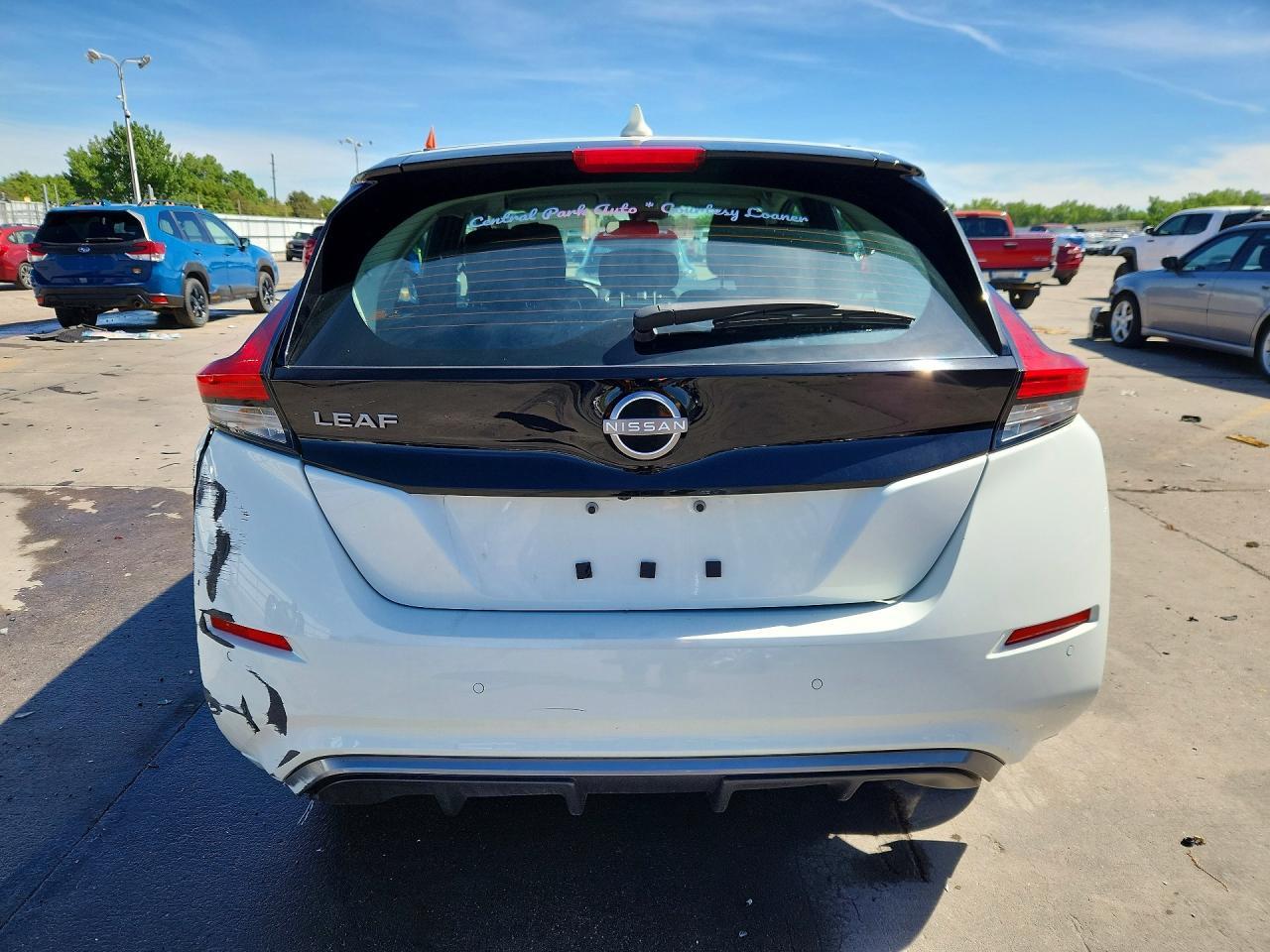 2025 Nissan Leaf S - Image 6