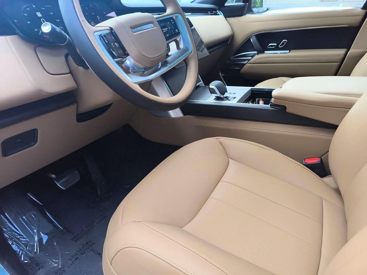2026 Land Rover Range Rover Se - Image 7