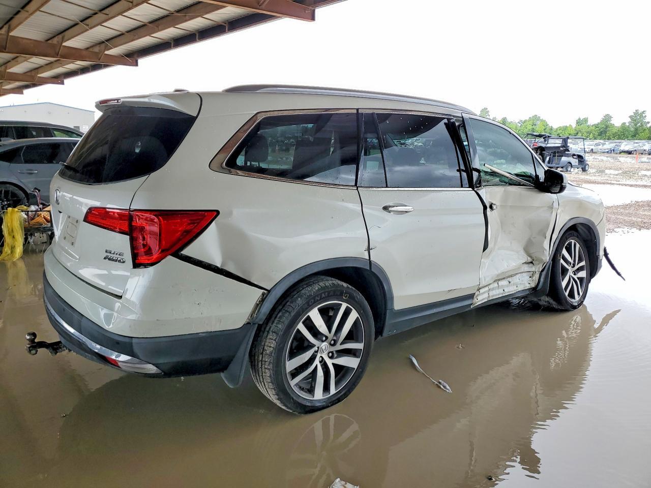 2017 Honda Pilot Elite - Фото 3