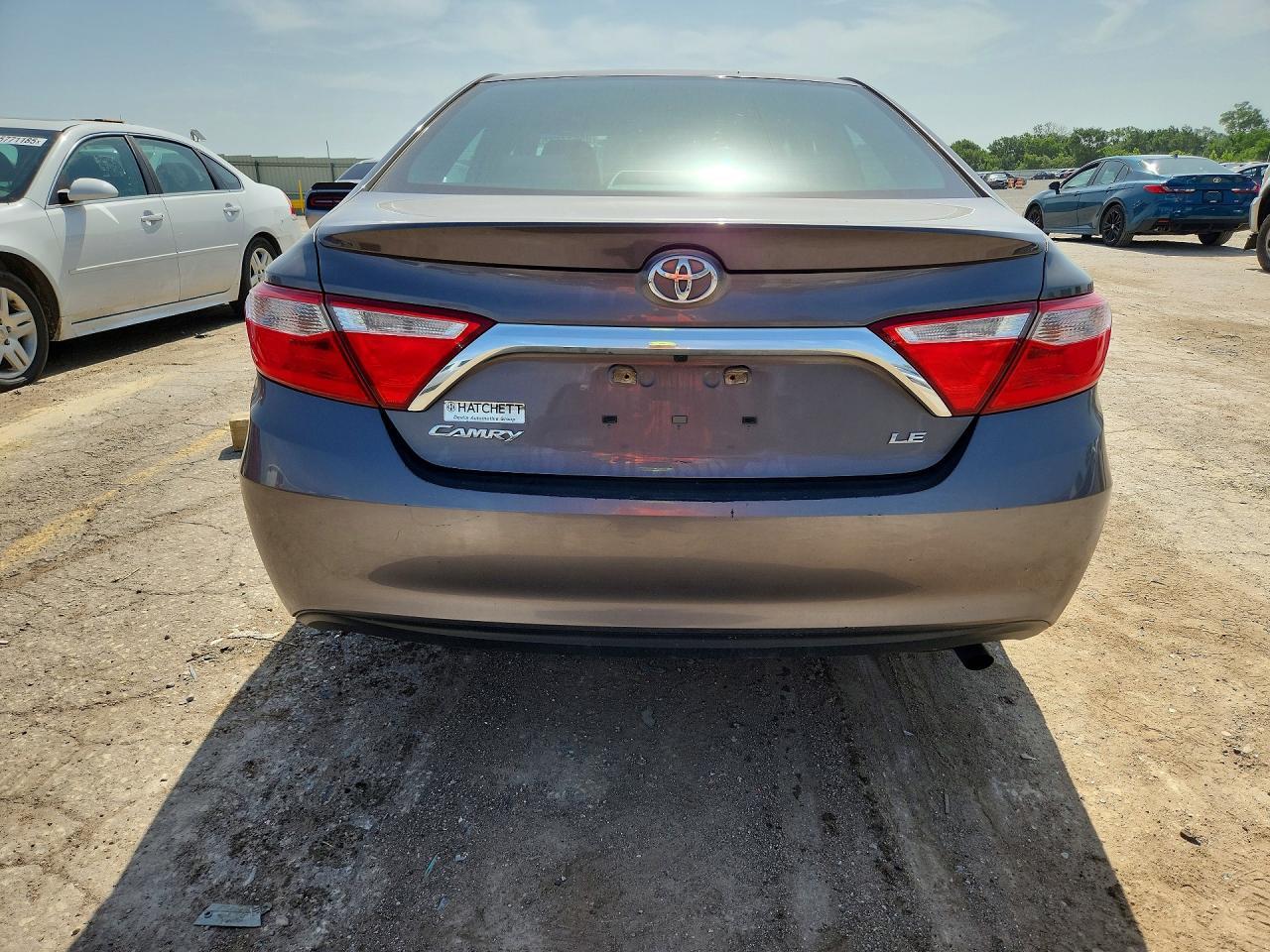 2017 Toyota Camry Le - Image 6
