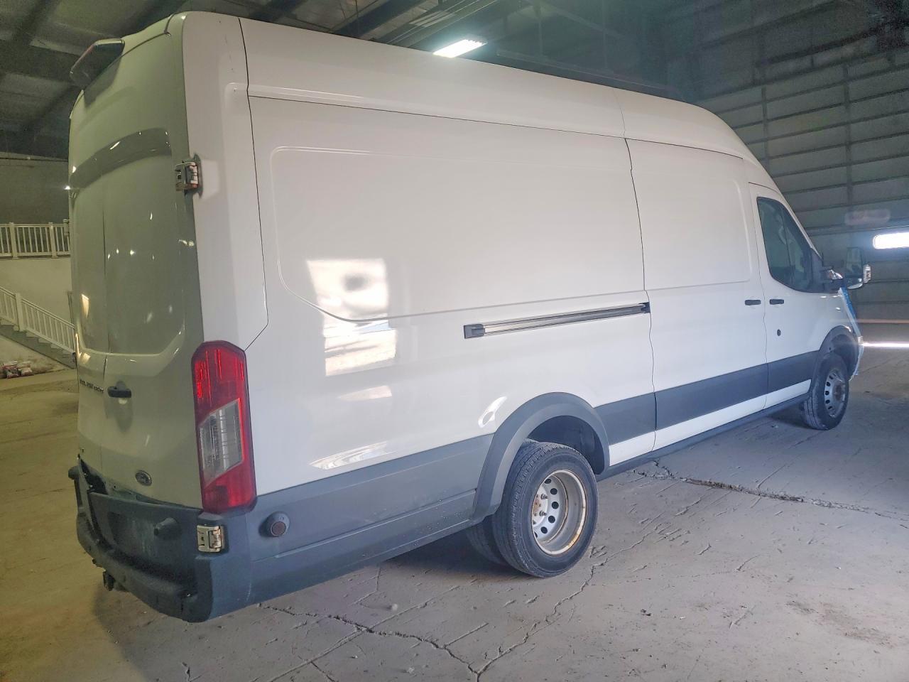 2018 Ford Transit Delivery Van - Фото 3