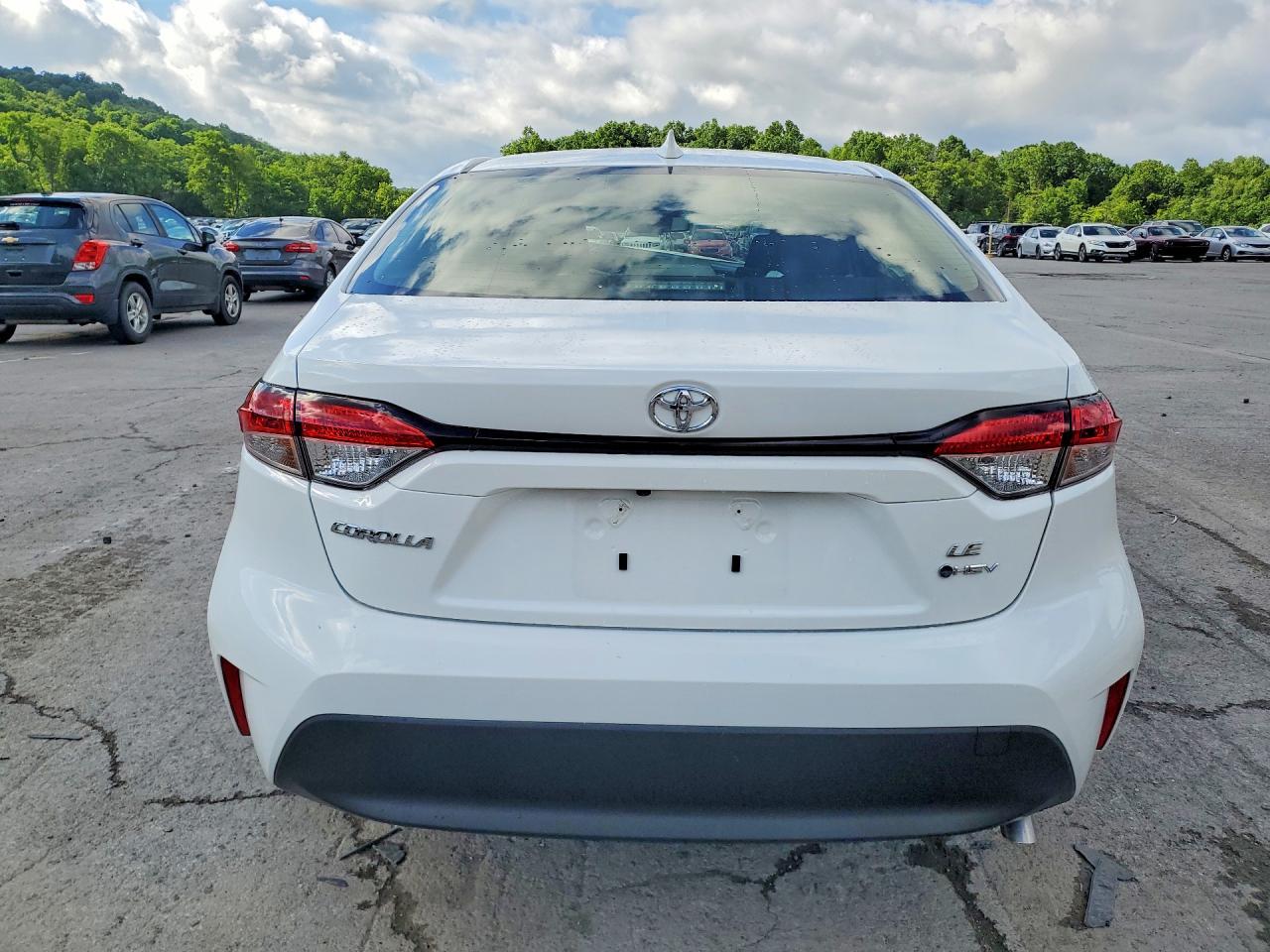 2026 Toyota Corolla Hybrid Le - Image 6