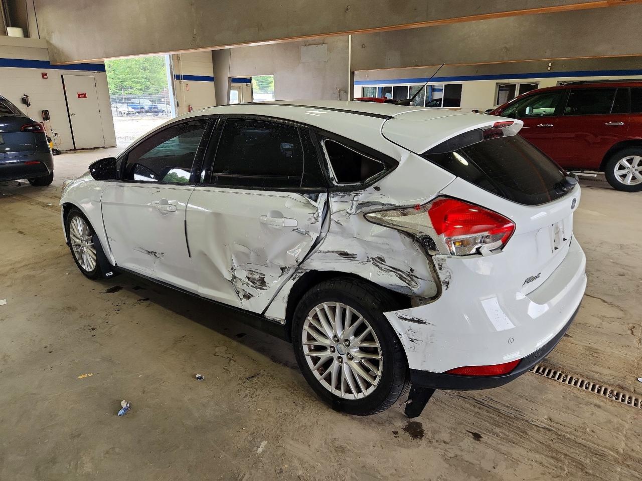 2016 Ford Focus Se - Фото 2