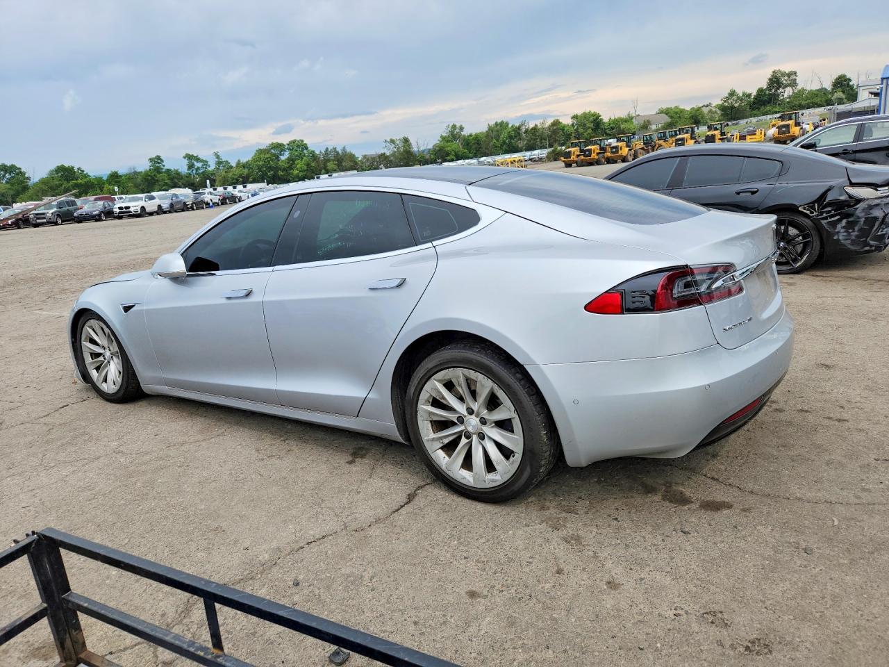 2017 Tesla Model S - Фото 2