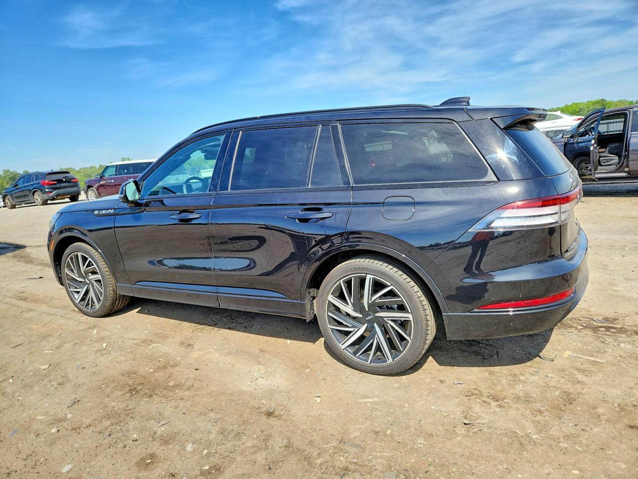 2025 Lincoln Aviator Black Label - Фото 2
