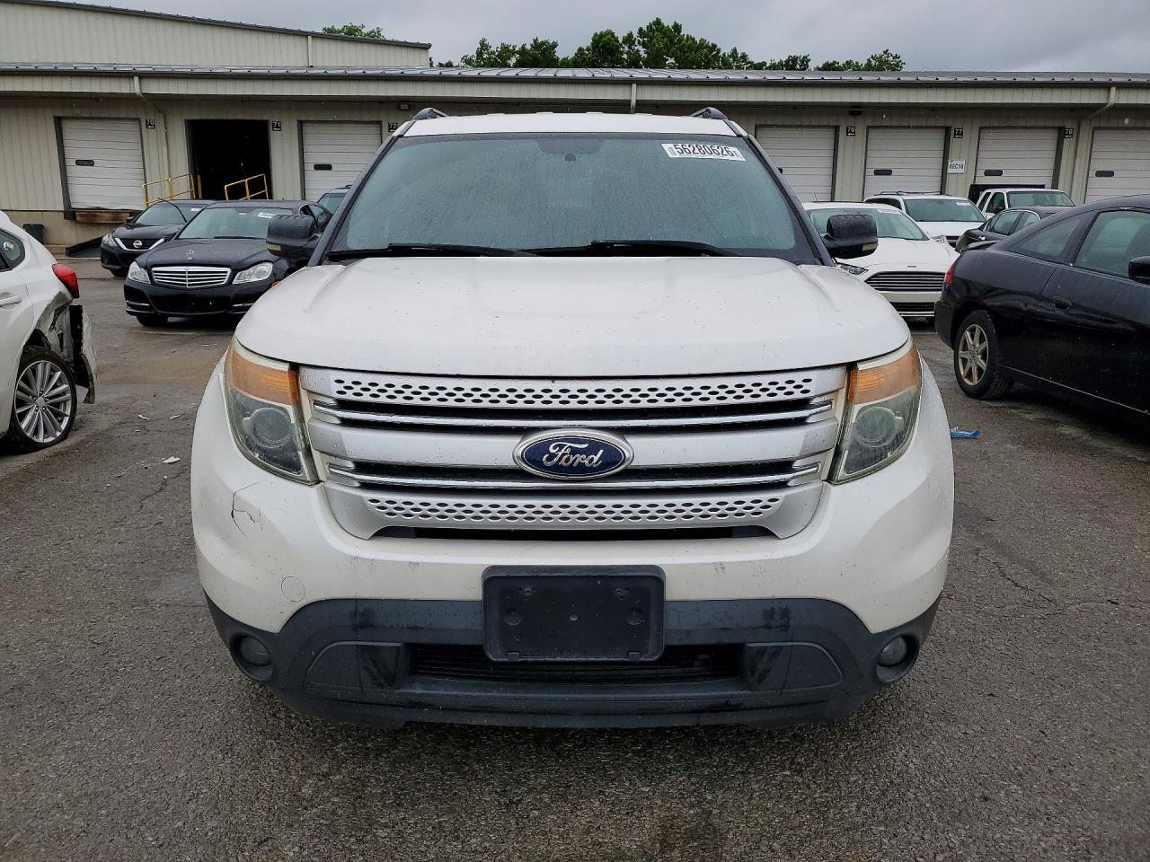 2012 Ford Explorer Xlt - Image 5