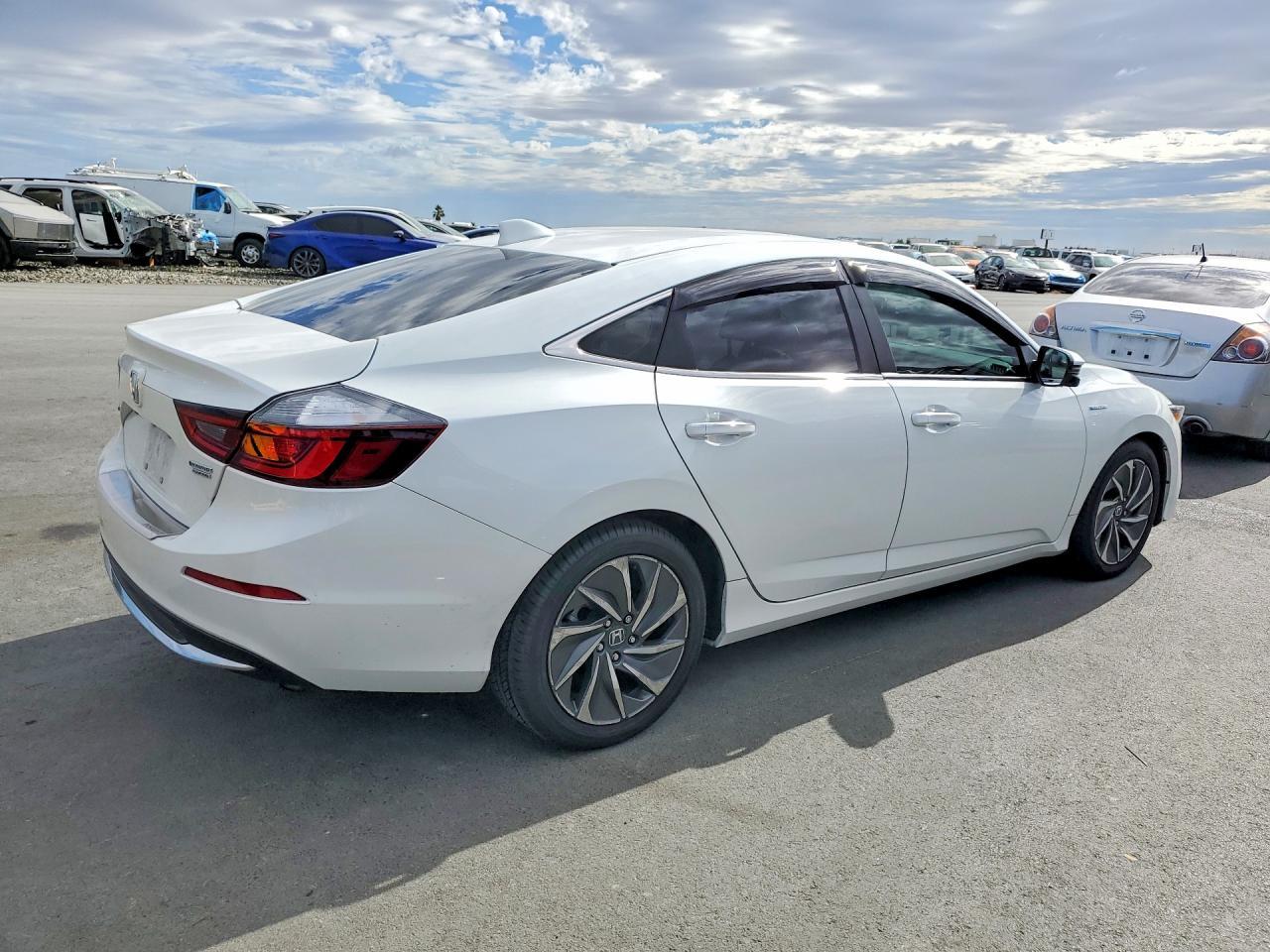 2020 Honda Insight Touring - Image 3