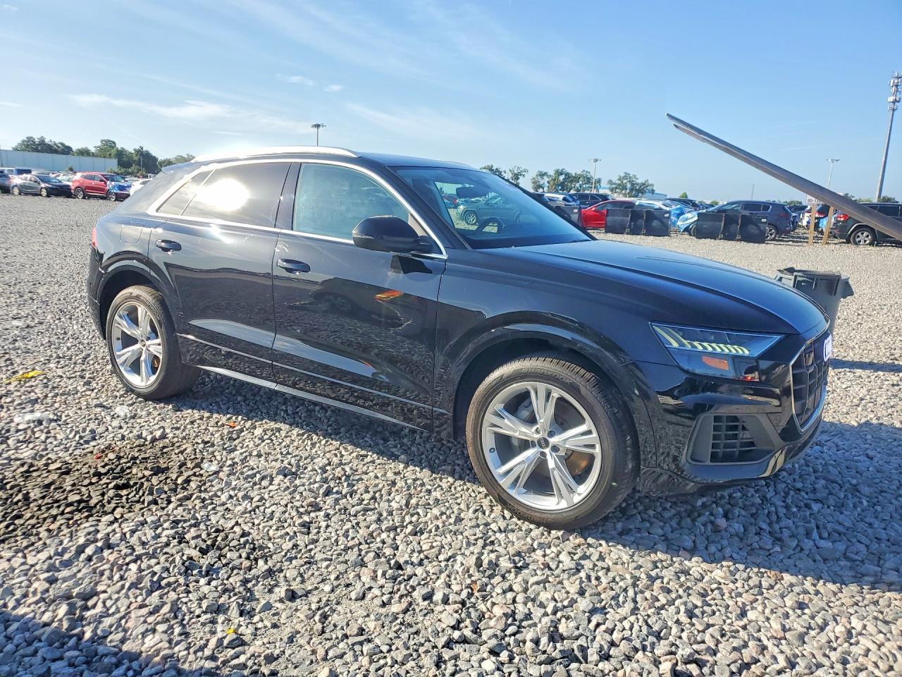 2023 Audi Q8 Premium - Фото 4