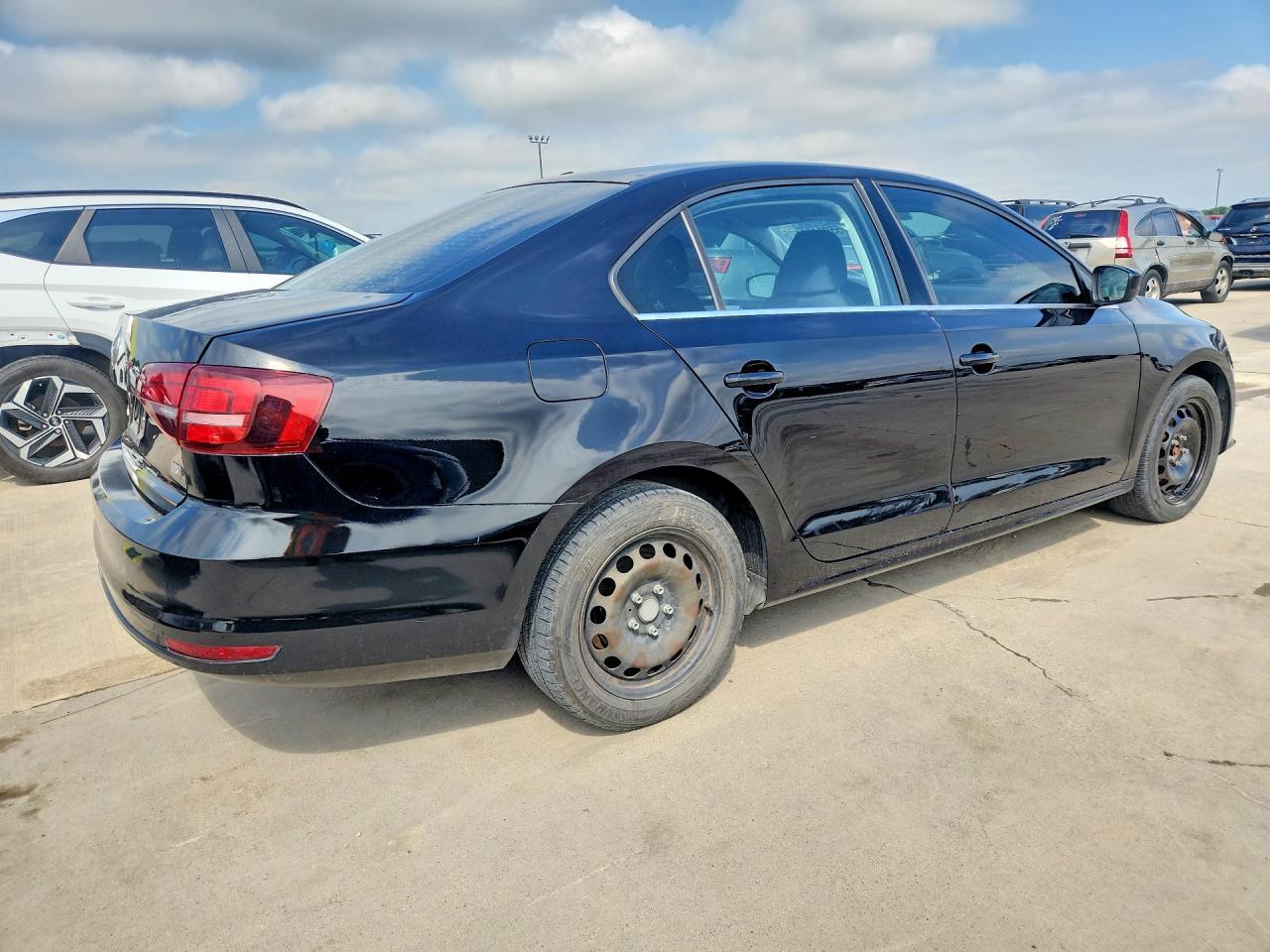 2017 Volkswagen Jetta S - Фото 3