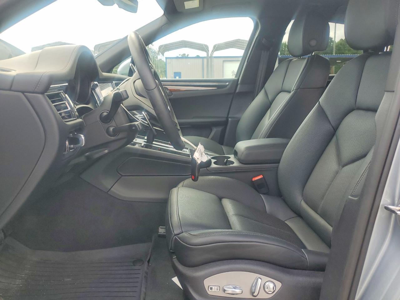 2026 Porsche Macan Base - Фото 7
