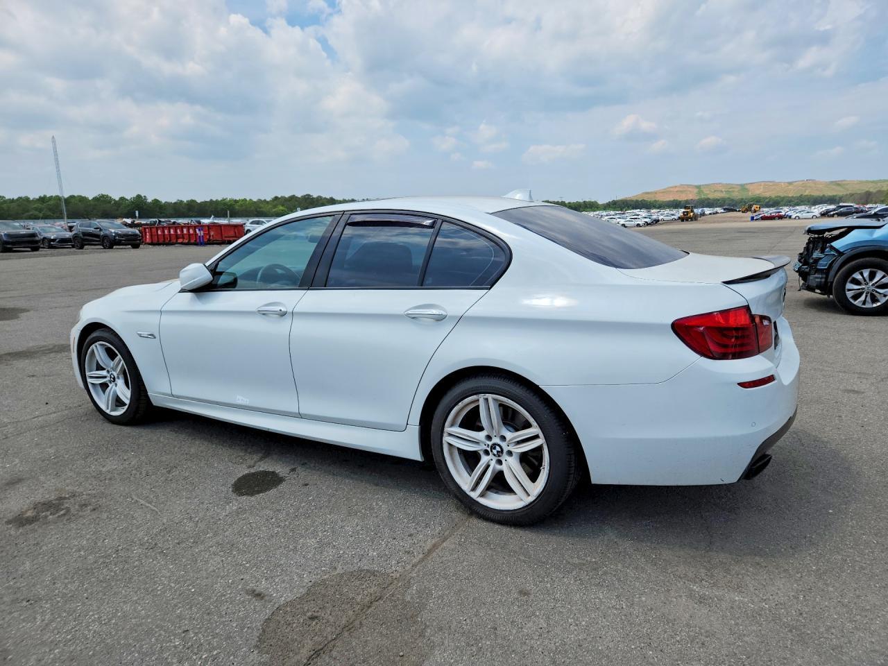 2011 BMW 550 Xi - Image 2