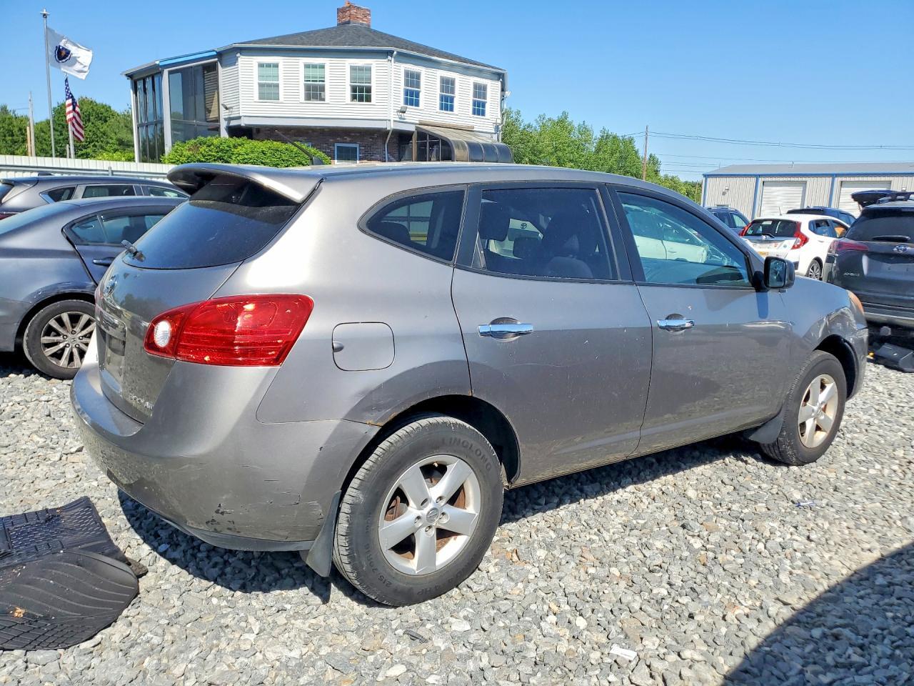 2010 Nissan Rogue S - Image 3