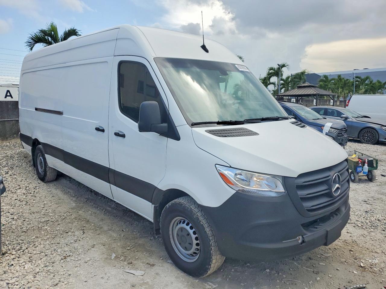 2021 Mercedes-Benz Sprinter 2500 - Фото 4