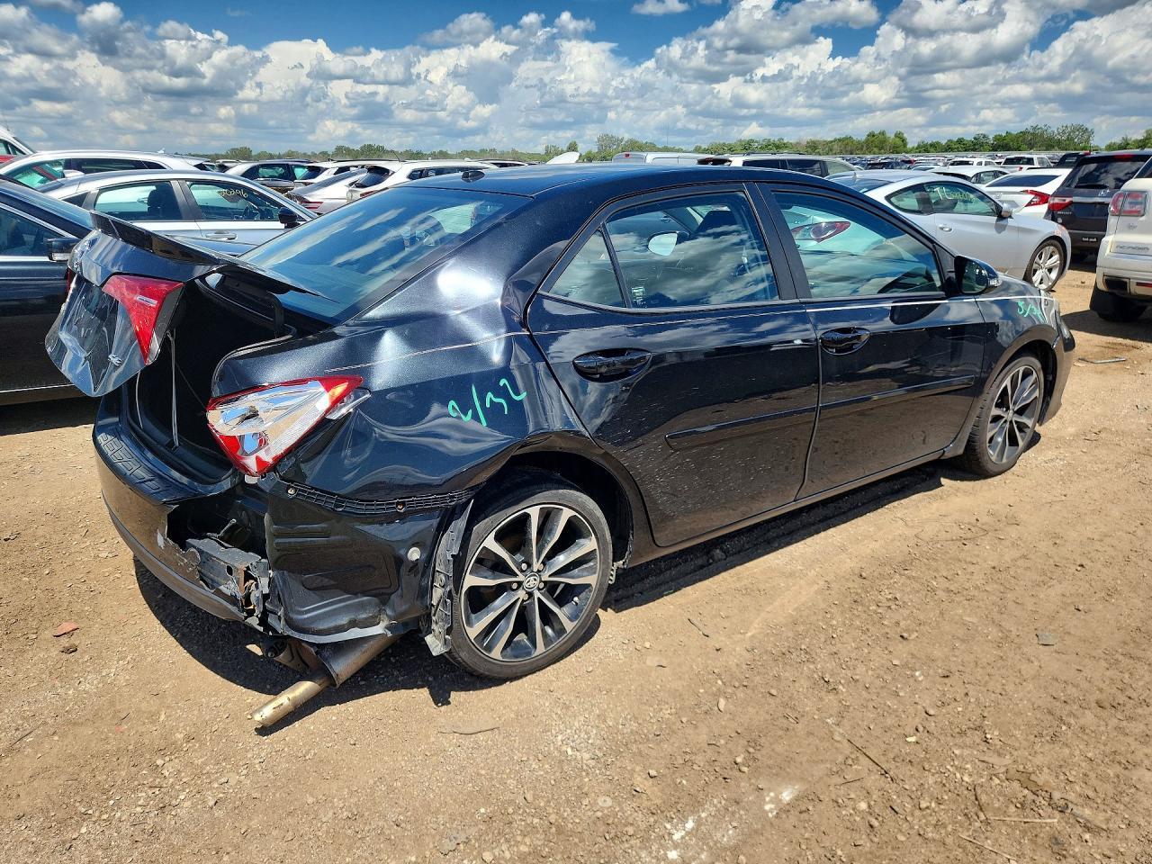2018 Toyota Corolla Se - Фото 3