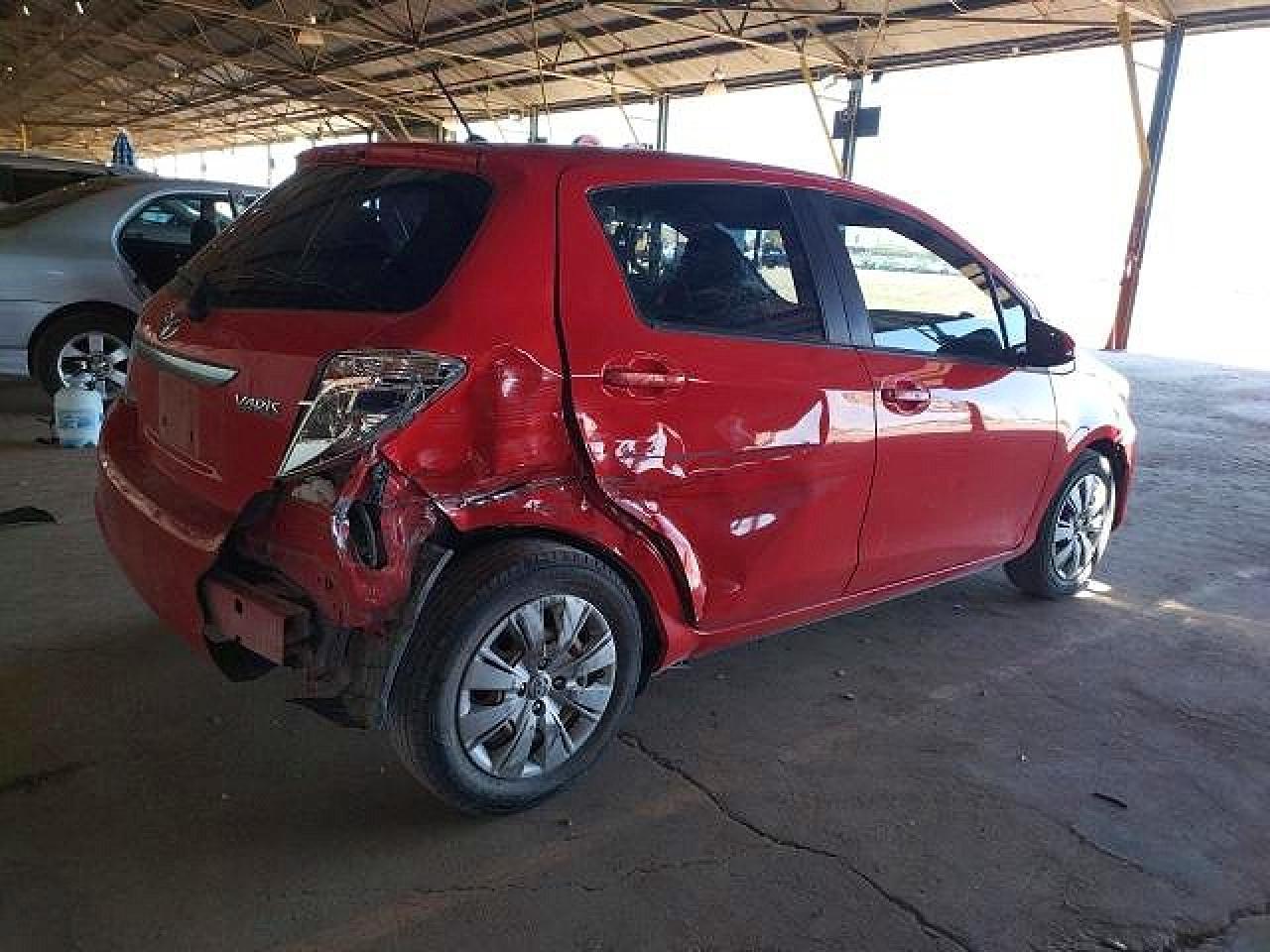 2014 Toyota Yaris 5-Door L - Image 3