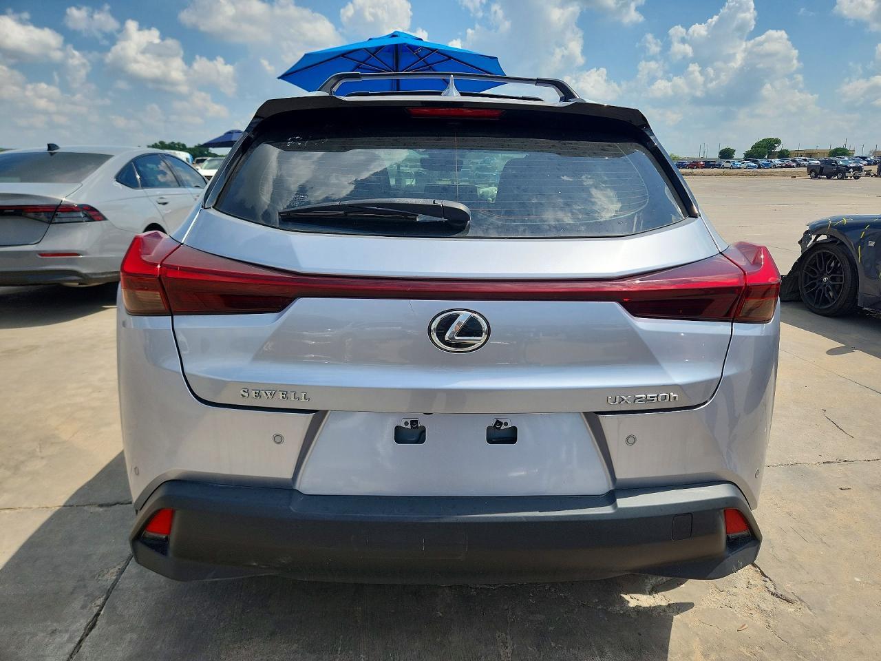 2024 Lexus Ux 250H Premium - Image 6
