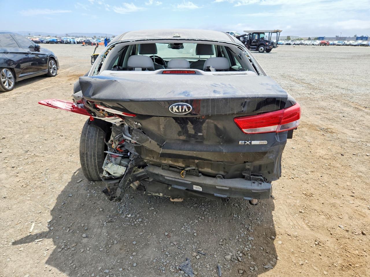 2017 Kia Optima Plug-In Hybrid Ex - Фото 6
