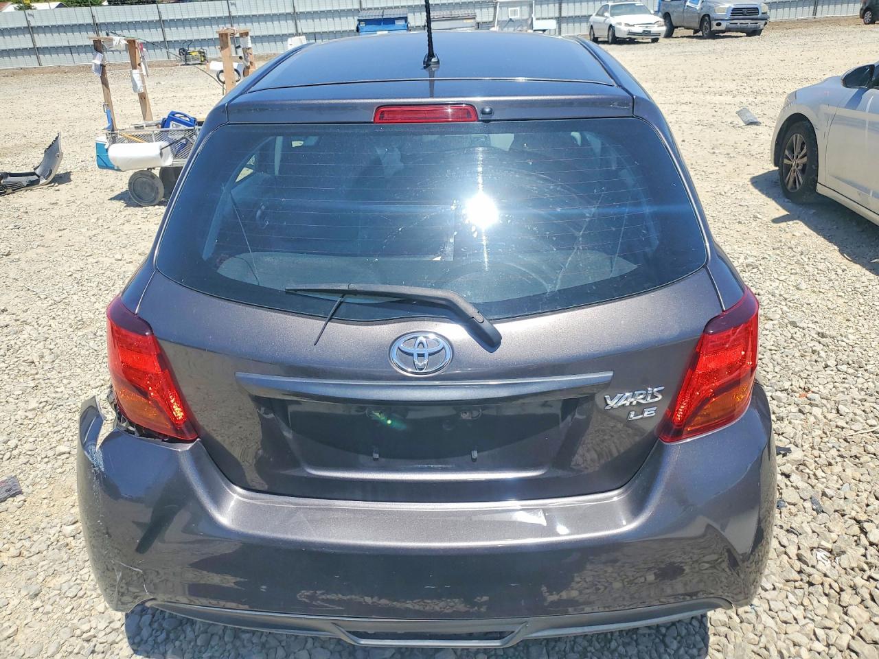 2015 Toyota Yaris 5-Door Le - Image 6