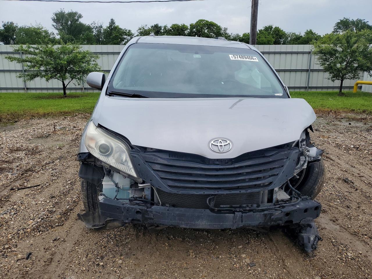 2015 Toyota Sienna Xle 8-Passenger - Фото 5