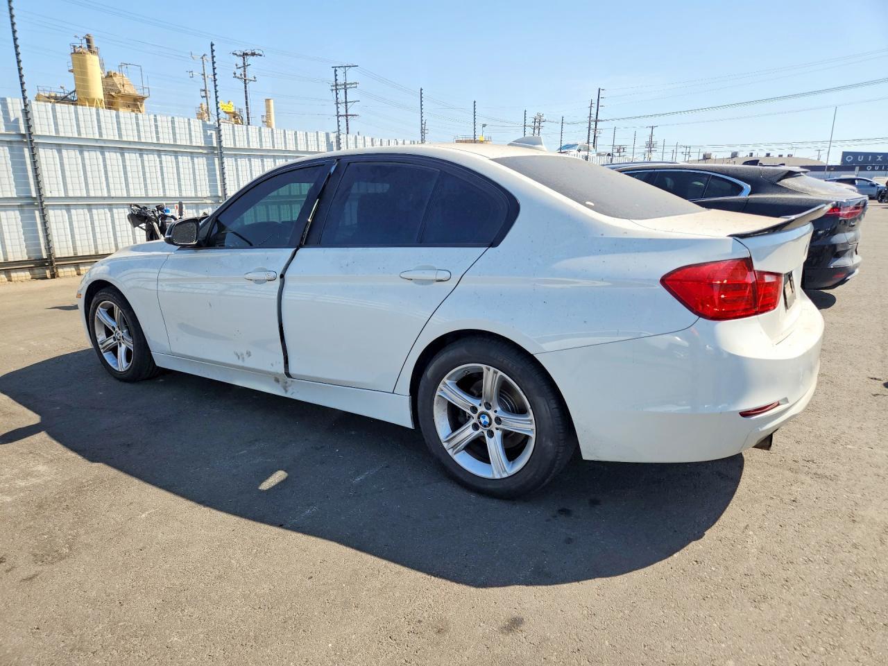 2015 BMW 320 I - Фото 2