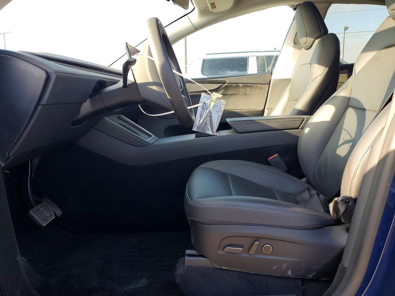 2026 Tesla Model Y - Image 7