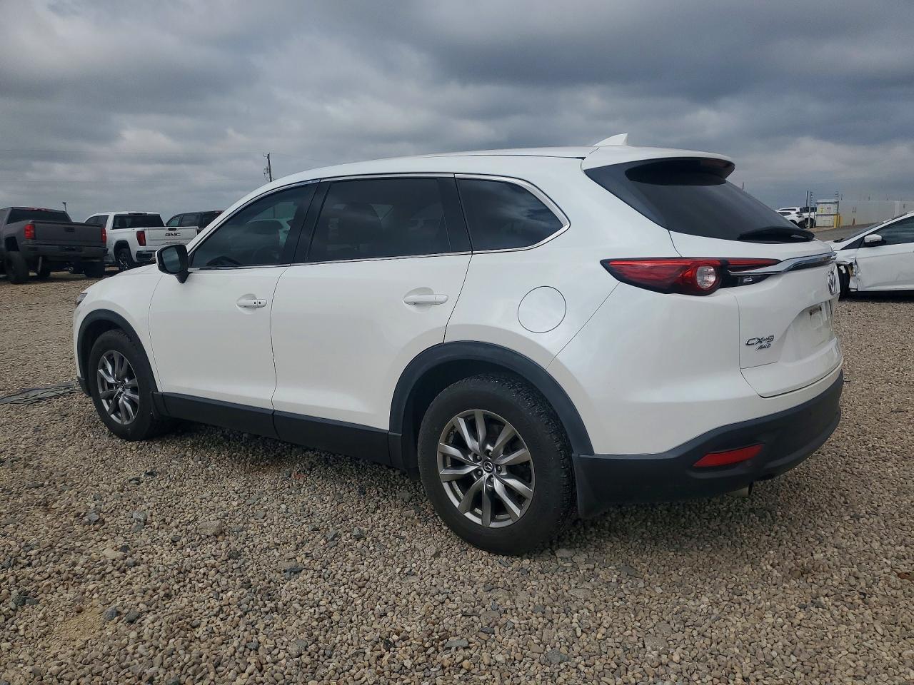 2019 Mazda Cx-9 Touring - Image 2